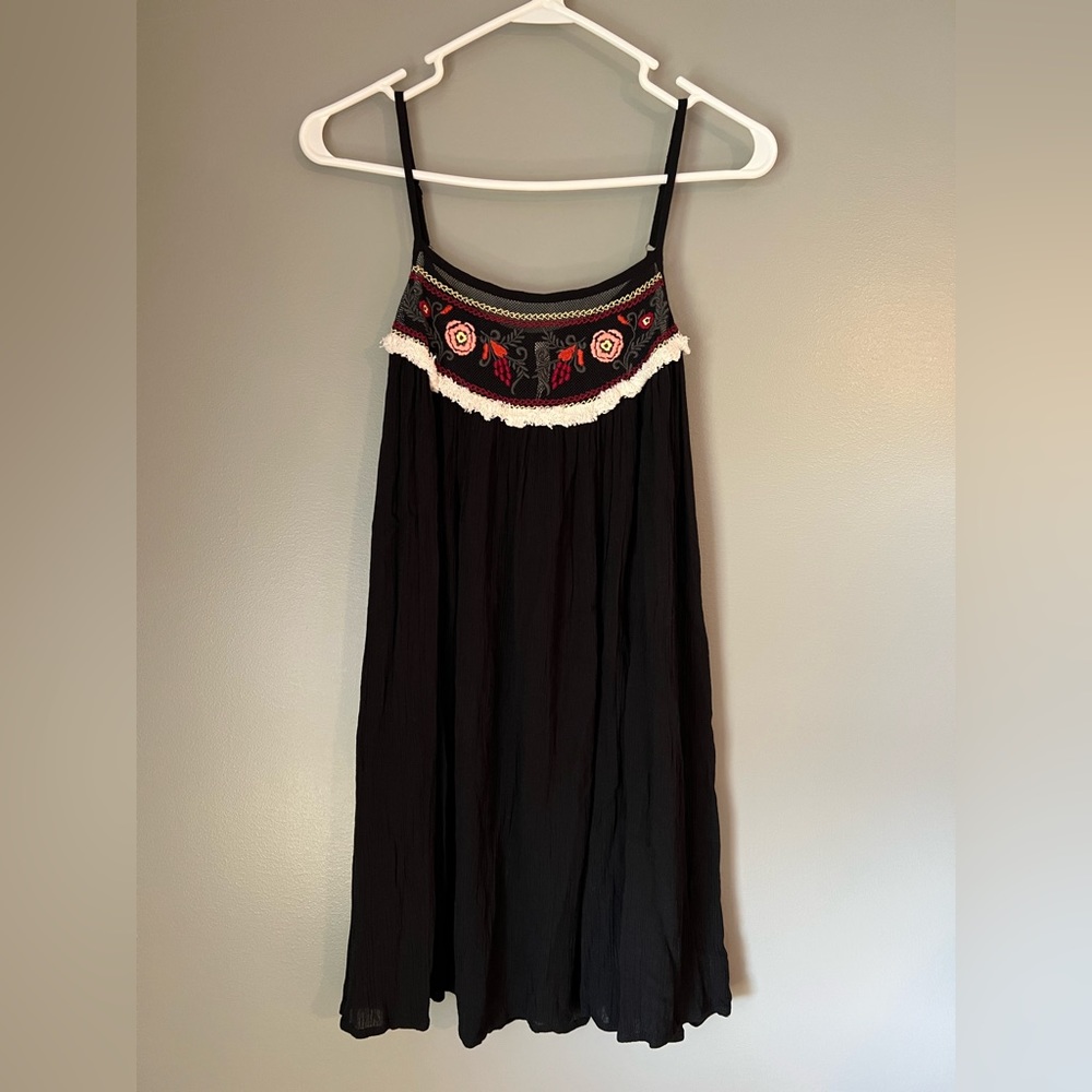RAGA Embroidered Tunic Tank Top - size (S)